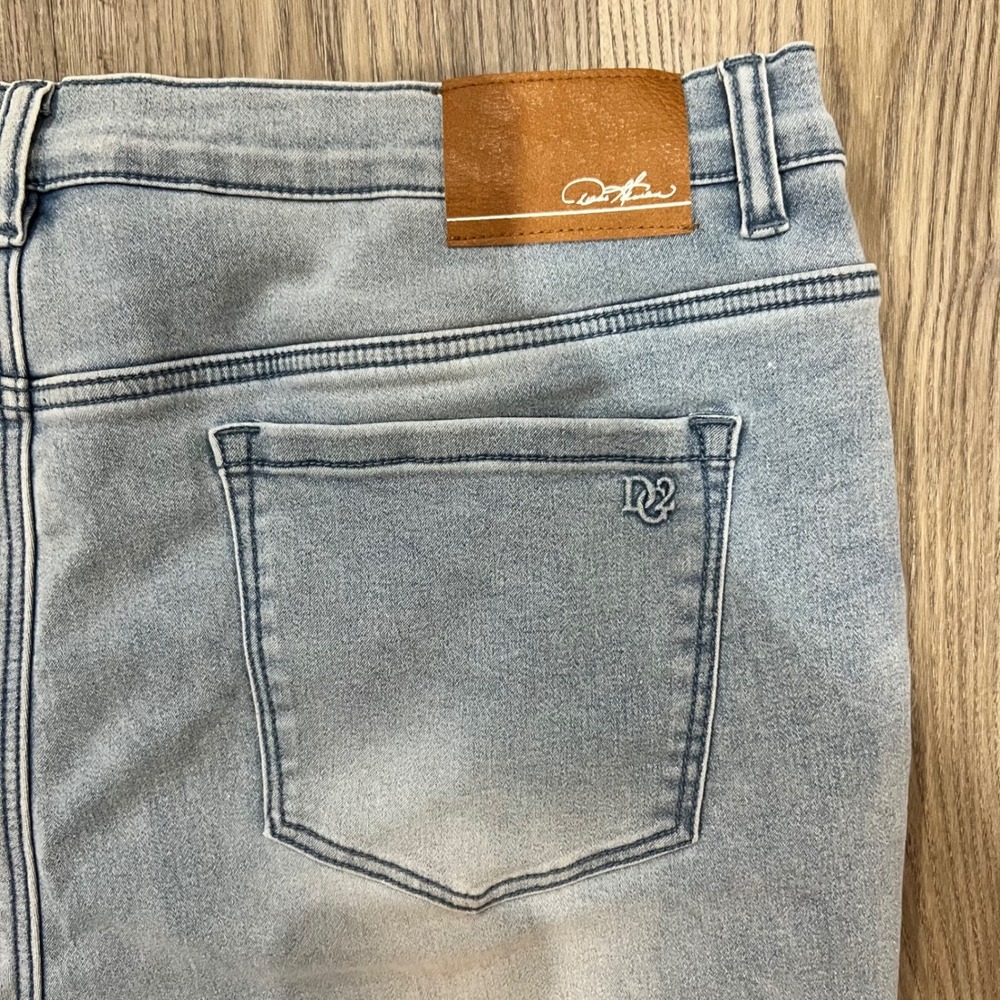 D2 Diane Gilman Light Wash Flare Jeans Womens 20W High Rise Stretch Denim